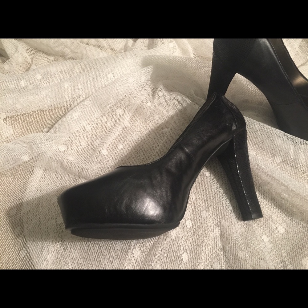 Black Leather Round Toe Platform Pump - image 5